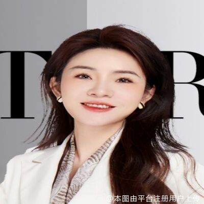 何丽萍