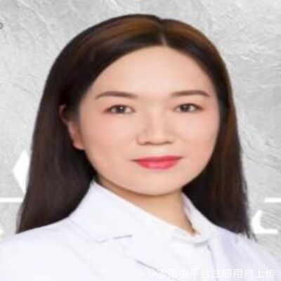 周菁