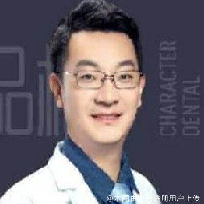 黄振